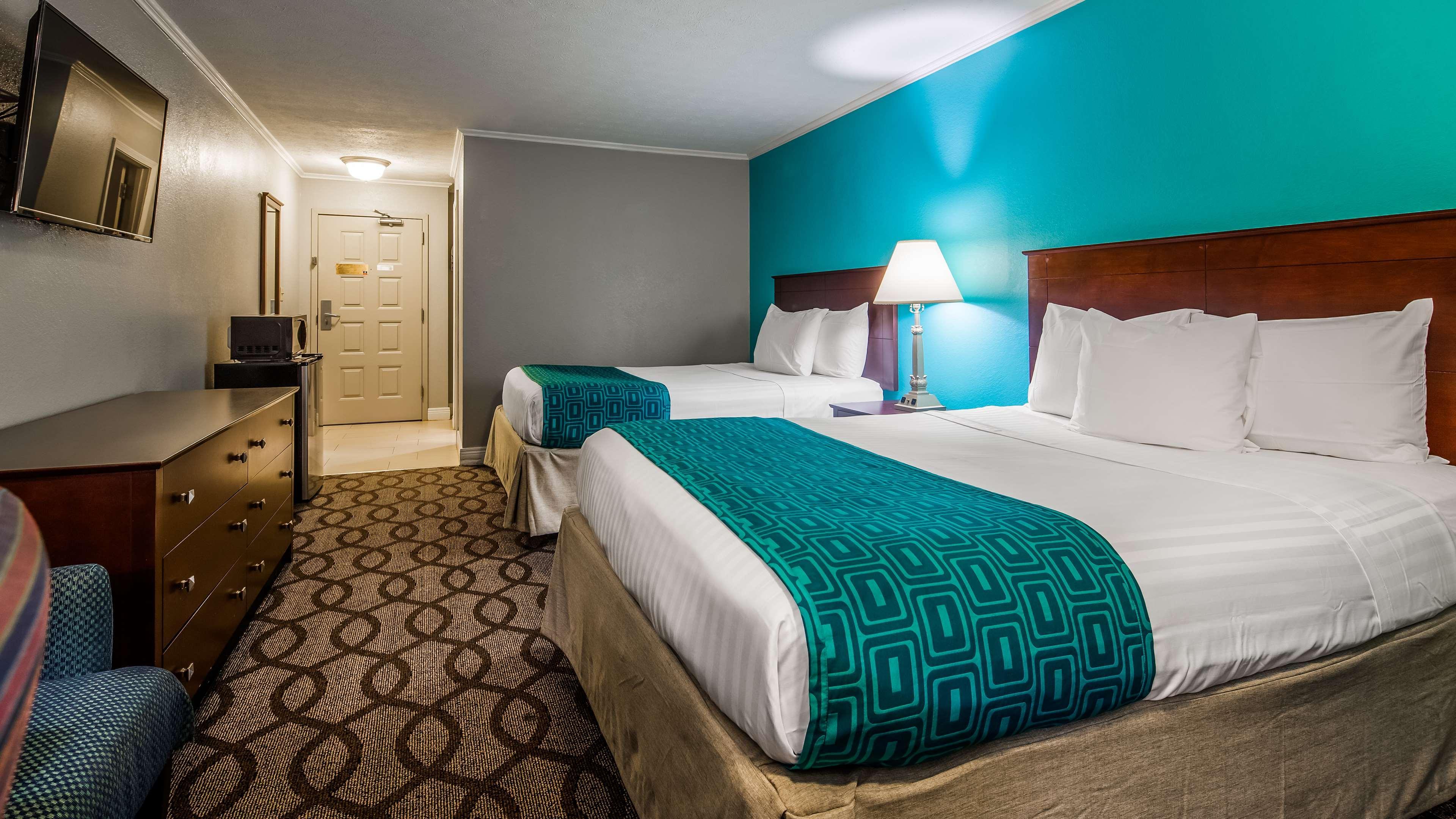Red Roof Inn & Suites Lexington - Hamburg Экстерьер фото