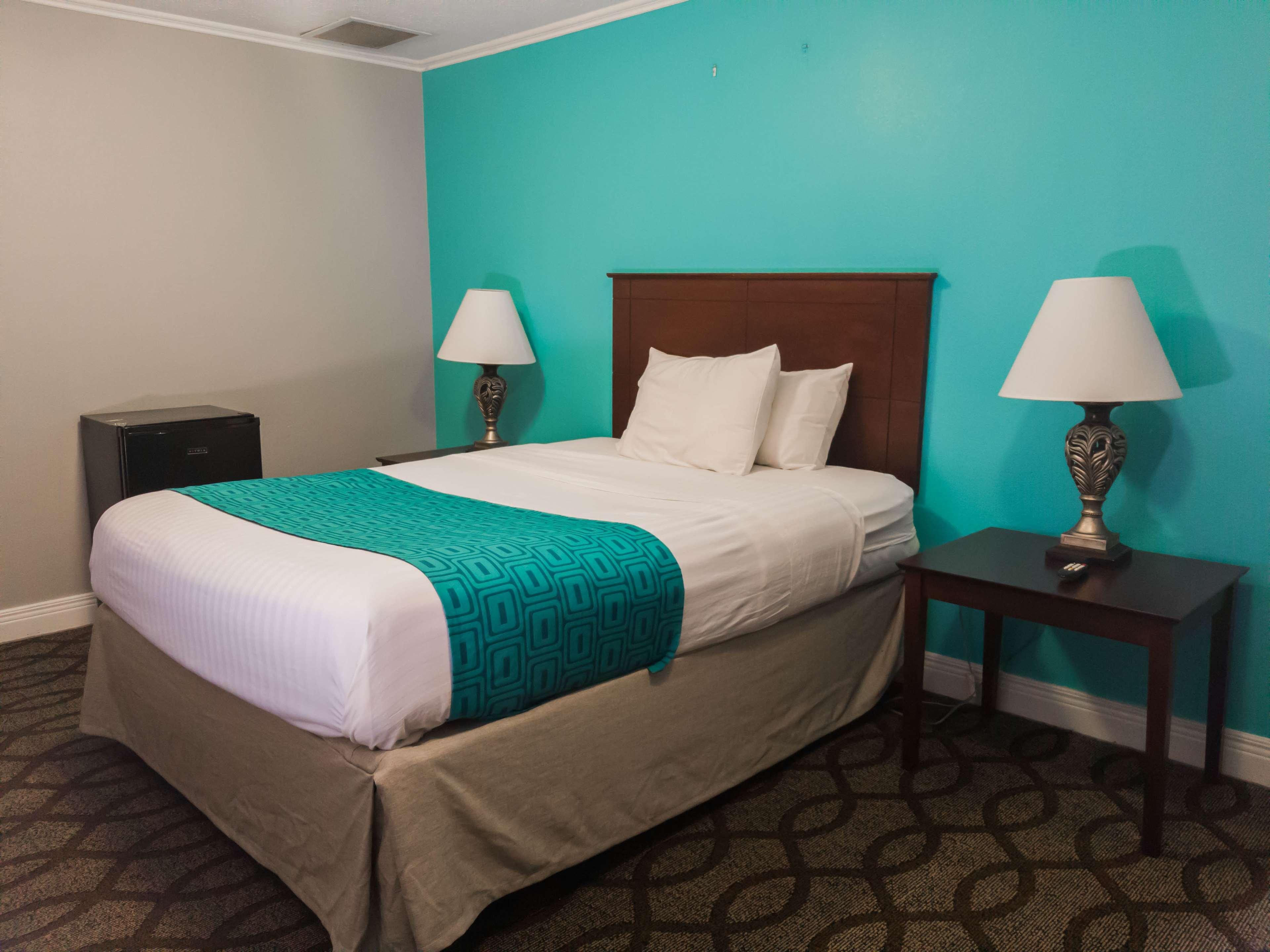 Red Roof Inn & Suites Lexington - Hamburg Экстерьер фото