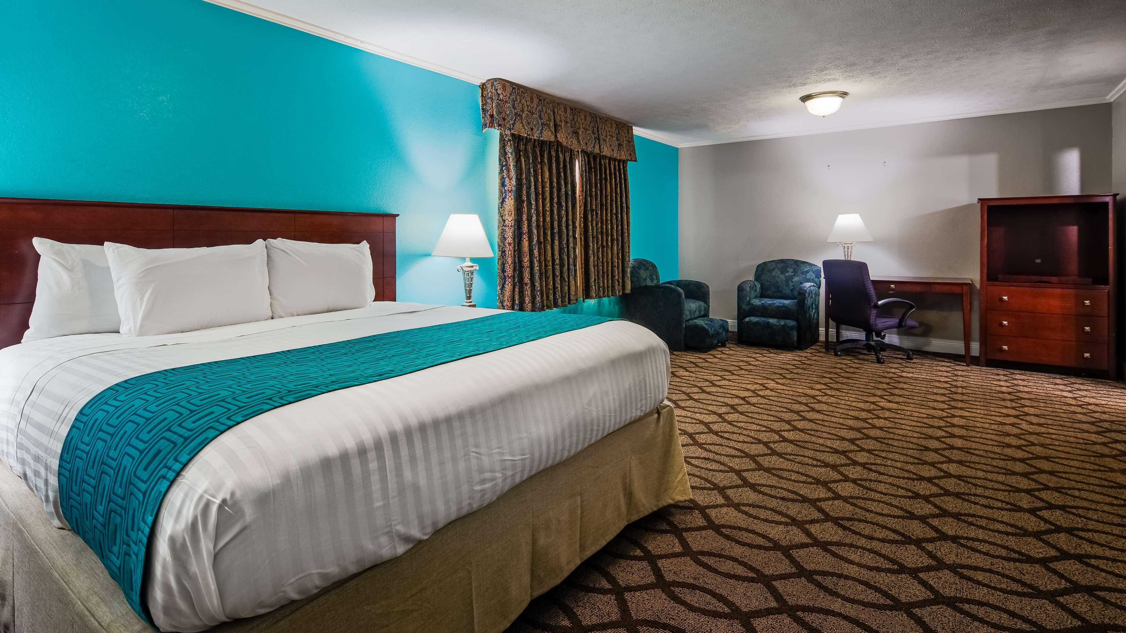 Red Roof Inn & Suites Lexington - Hamburg Экстерьер фото