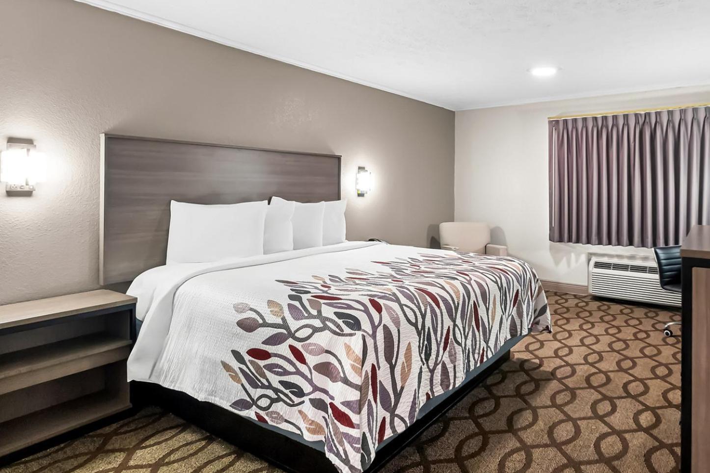 Red Roof Inn & Suites Lexington - Hamburg Экстерьер фото