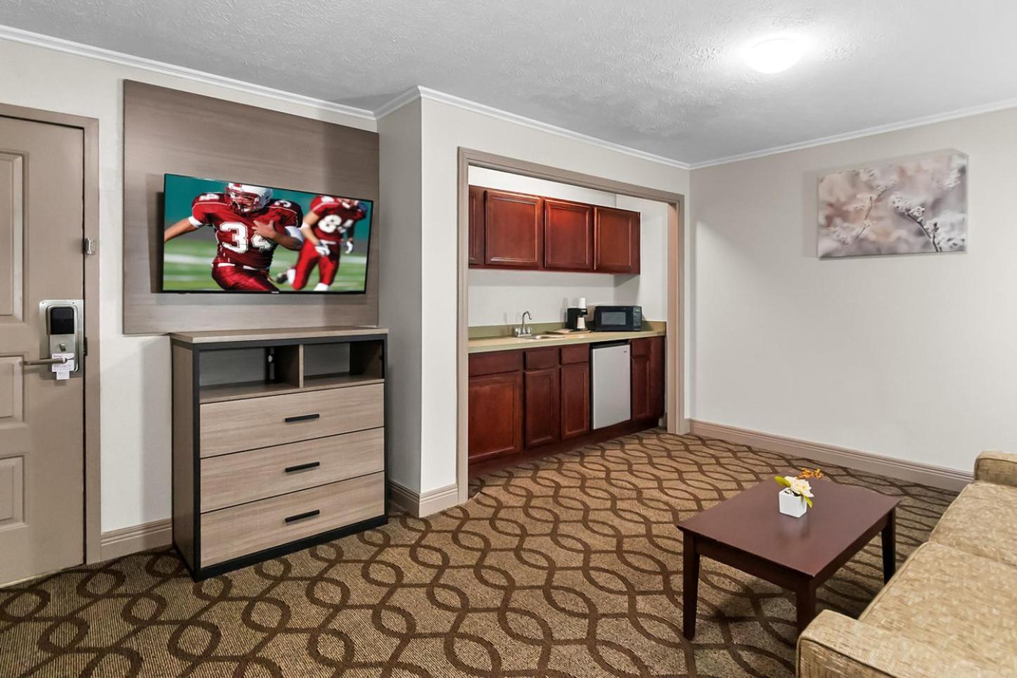 Red Roof Inn & Suites Lexington - Hamburg Экстерьер фото